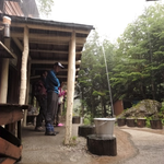 小一時間の大雨と歩荷