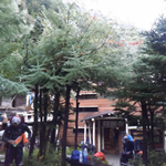 今朝の鳳凰小屋、晴れて良い天気です。