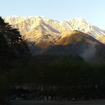 今朝の鳳凰三山は新雪で真っ白です。