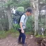 今日からの新人です。            ビールが無くなり歩荷により荷揚げです。