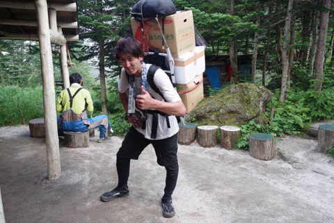 30kgオーバー、なんとか歩荷完了 by有馬