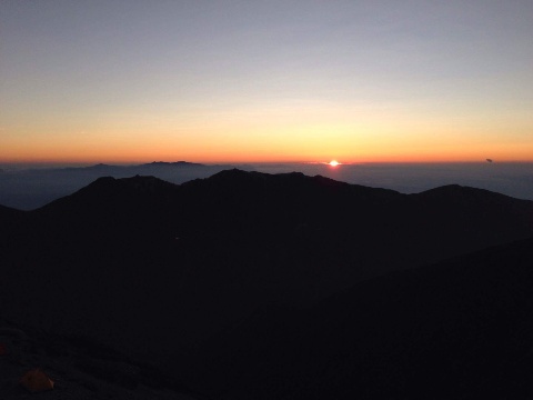 今朝は気温6℃、冷え込みましたが快晴の朝でした byアオト