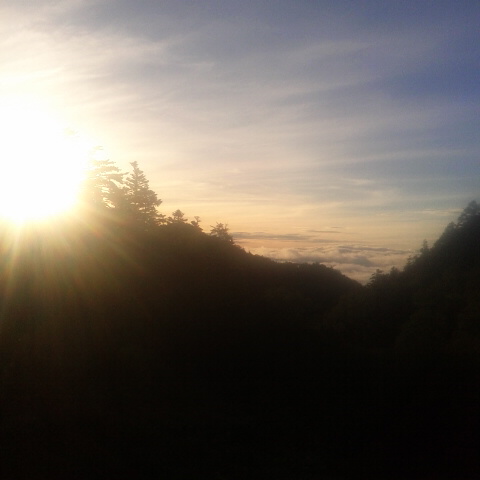 今朝の鳳凰小屋からの日の出。